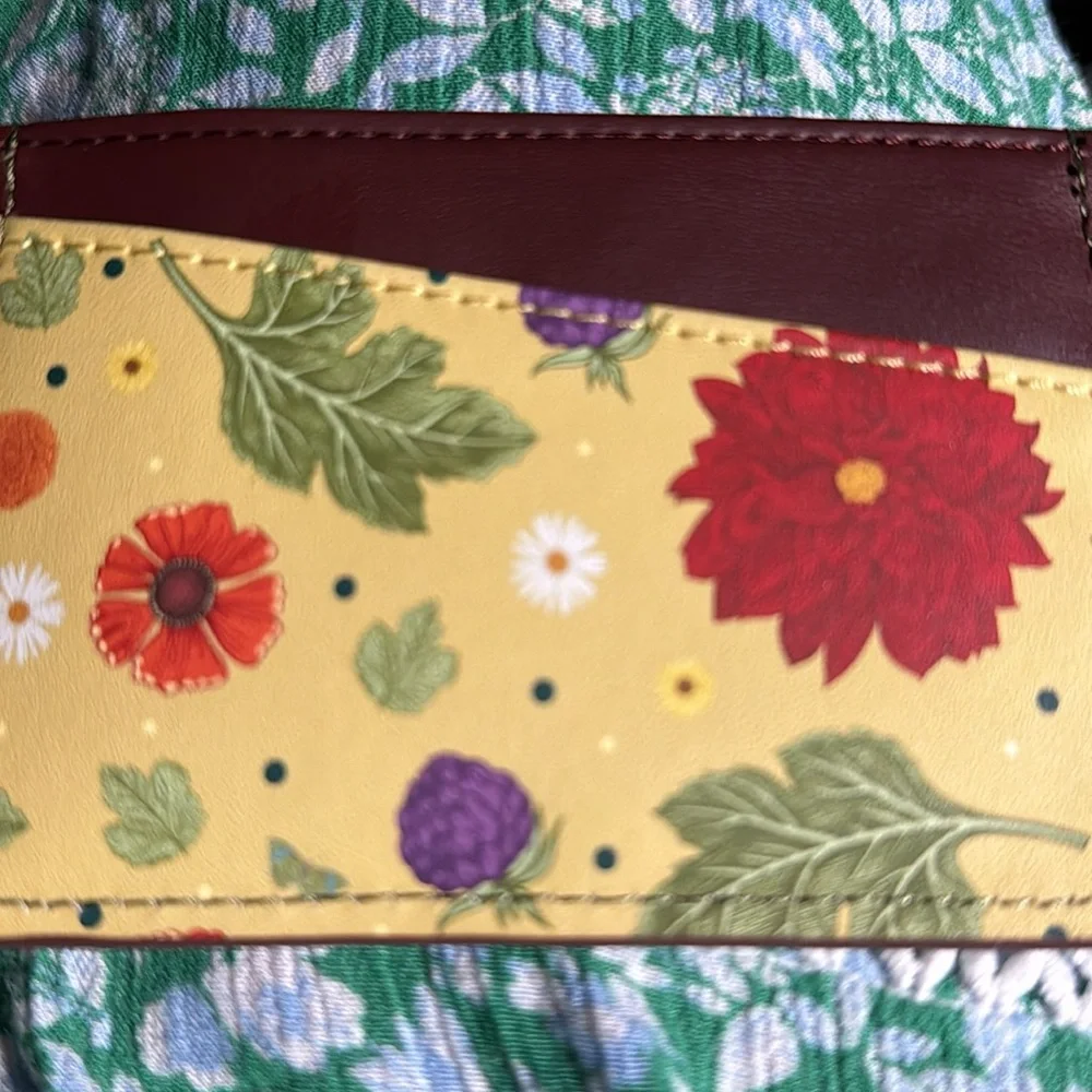 NWT Loungefly Disney Bambi Floral Portrait Cardholder BoxLunch Exclusive - Picture 3 of 5